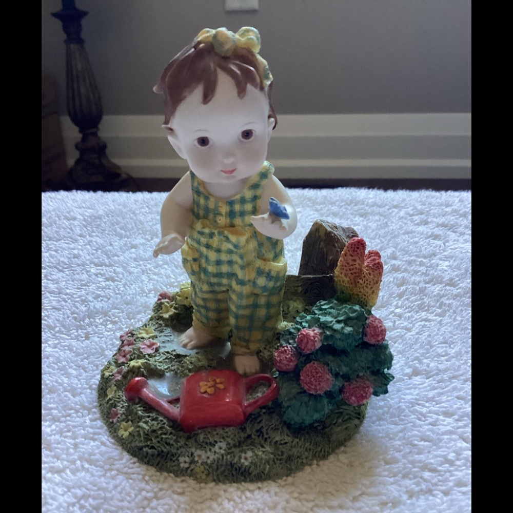 Tots Decorative Figurine